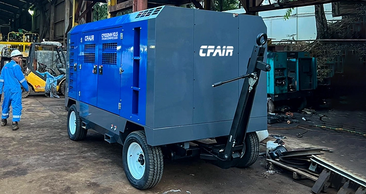 ضاغط هواء CFAIR 830CFM في موقع تطبيق السفع الرملي